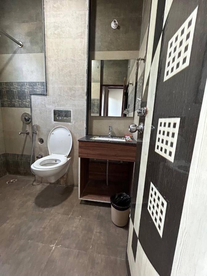 Hotel 7 Heavens Массури Экстерьер фото